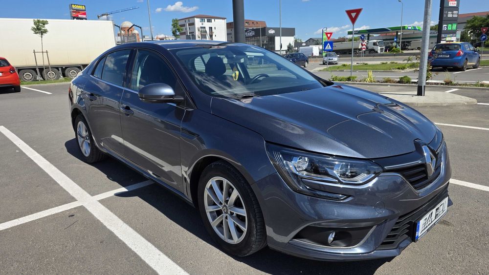 RENAULT Megane 2018 — imagine 2