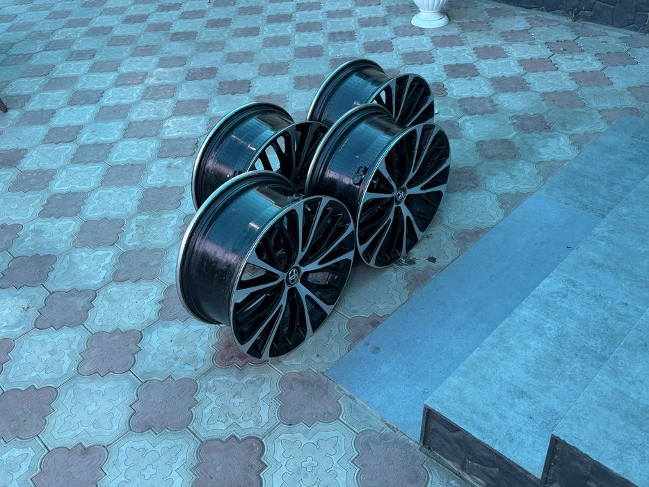 Титанка на камри р 18