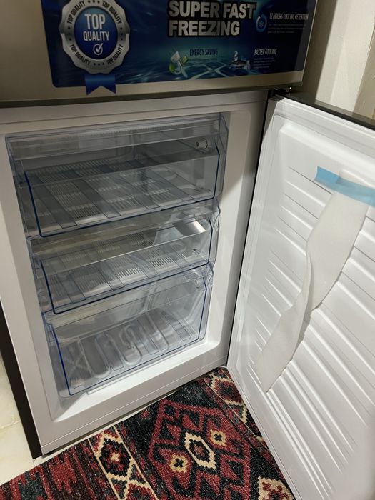 Продаю холодильник новый