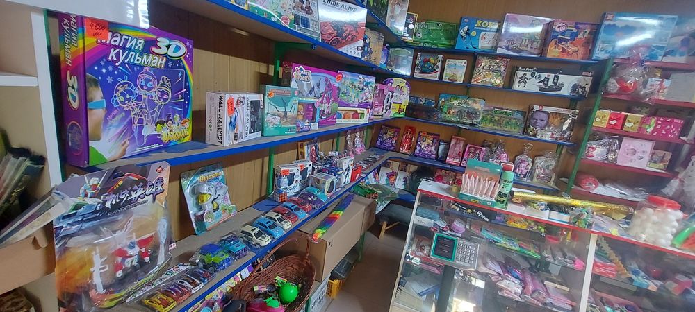Продам полки ветрина