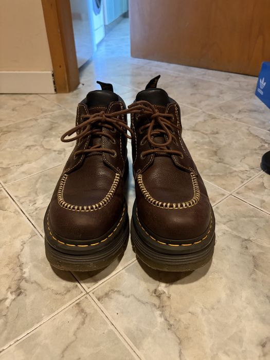 Dr. Martens обувки