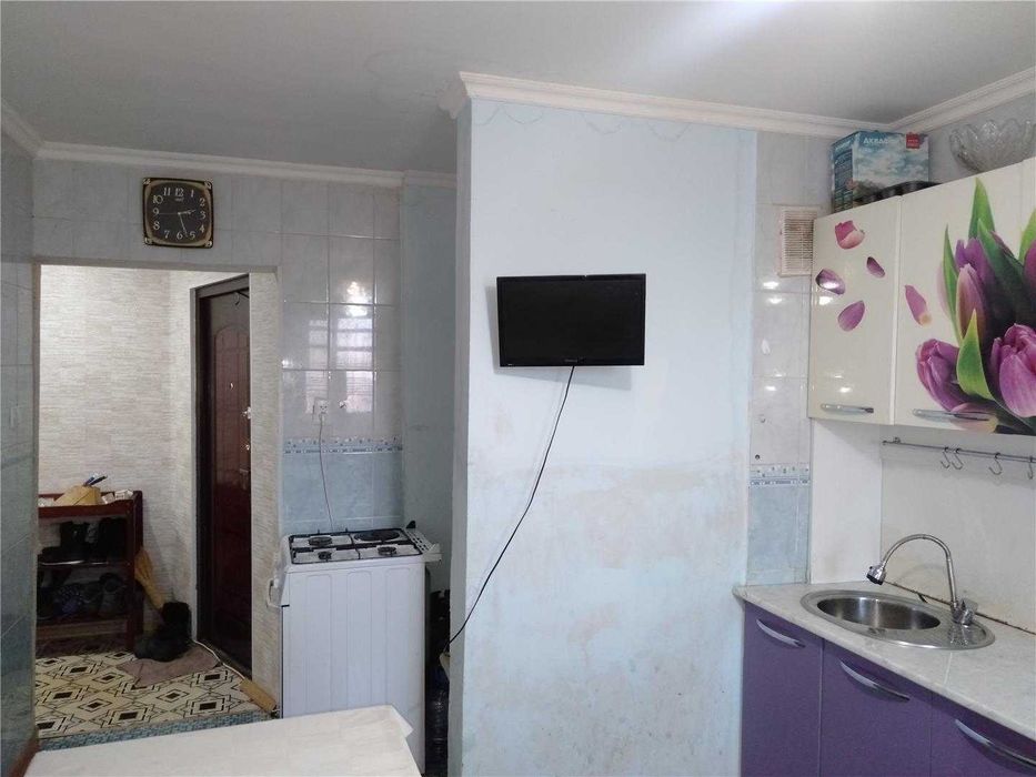 Продам 3 к квартиру на 8 мкр