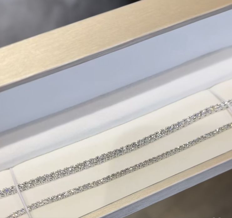 Браслет с муассанитом