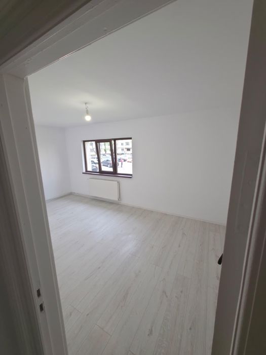 OPORTUNITATE! 2 camere decomandat zona De Sus
