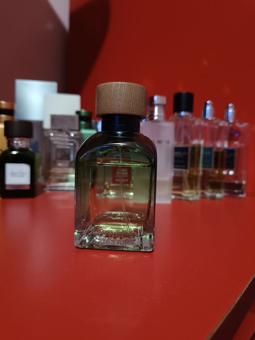 Vând apa de parfum Adolfo Dominguez Vetiver Terra