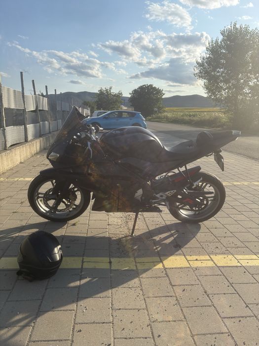 Yamaha yzf r125(nu cbr duke ktm aprilia mt)