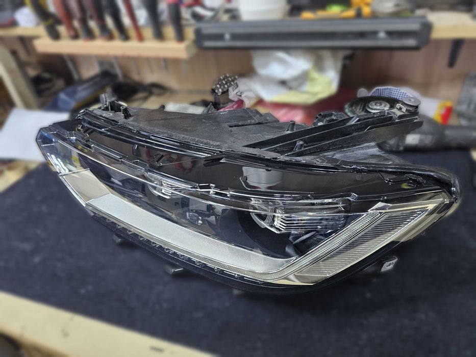 Ляв фар за VW Passat B8 lqv far пасат б8