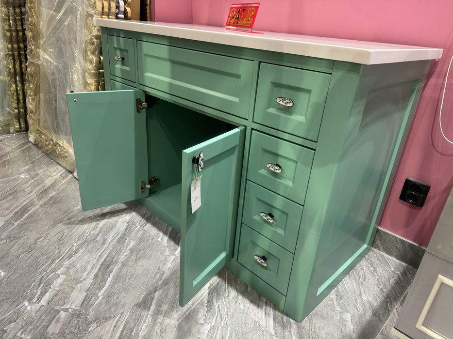 Комод. Тумба - Шкаф. Столешница: искуственный камень акриловый.