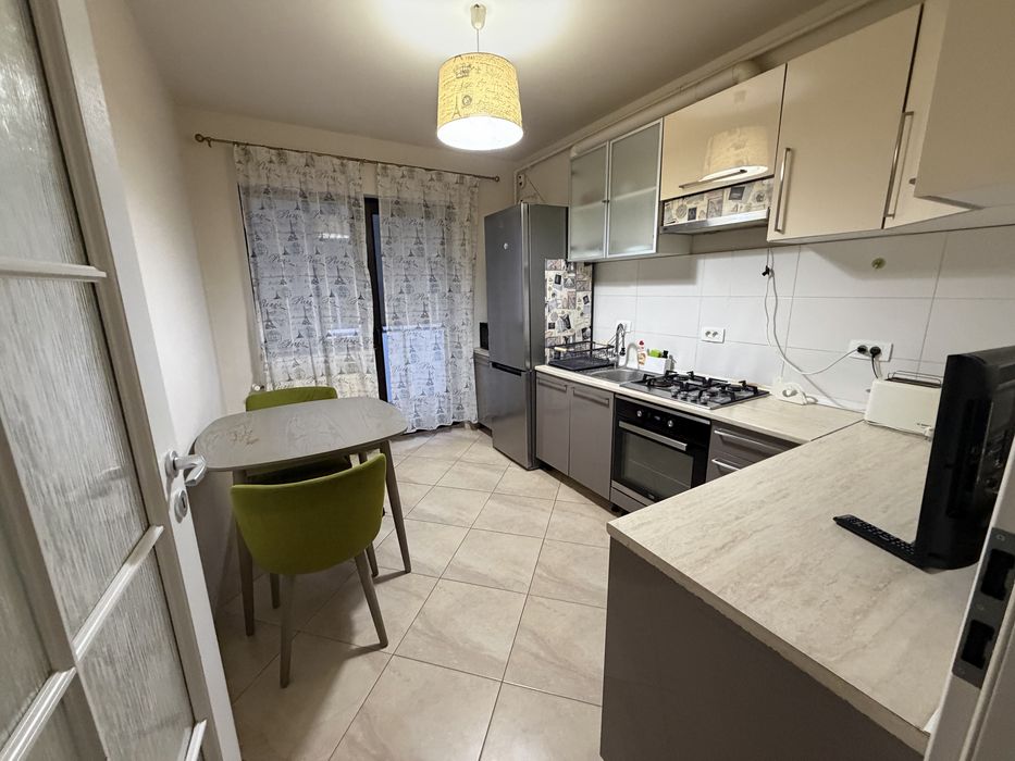 Proprietar Vand Apt.  3 camere Ghimbav, cu gradina cartier Florilor