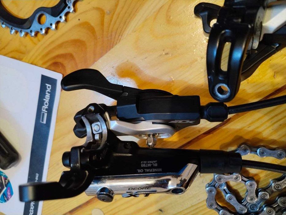 Продам тормоза Shimano XT и манетки Shimano SLX I Spec B