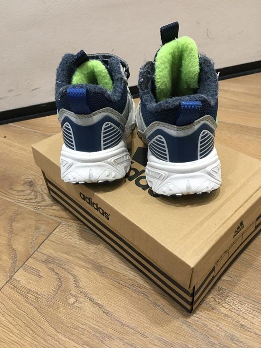 Кроссовки утепленые 26 размер