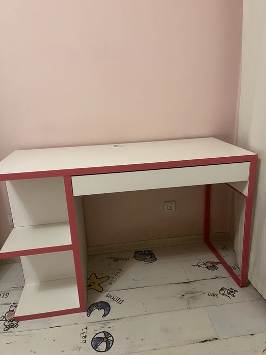 Стол письменный Икеа