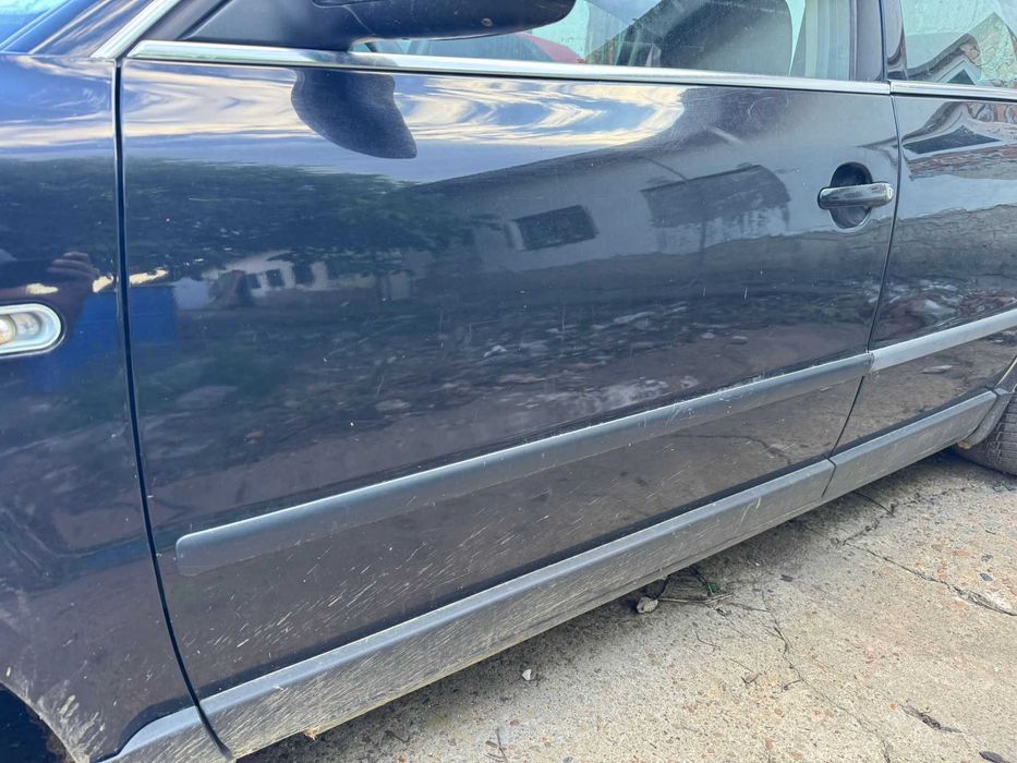 Usa stanga fata Volkswagen Passat B5.5 1.9 TDI AWX Sedan 2002