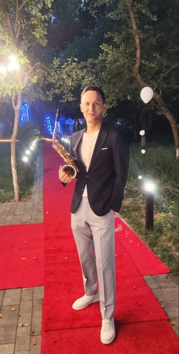 Саксофонист Алматы | Музыкант Алматы