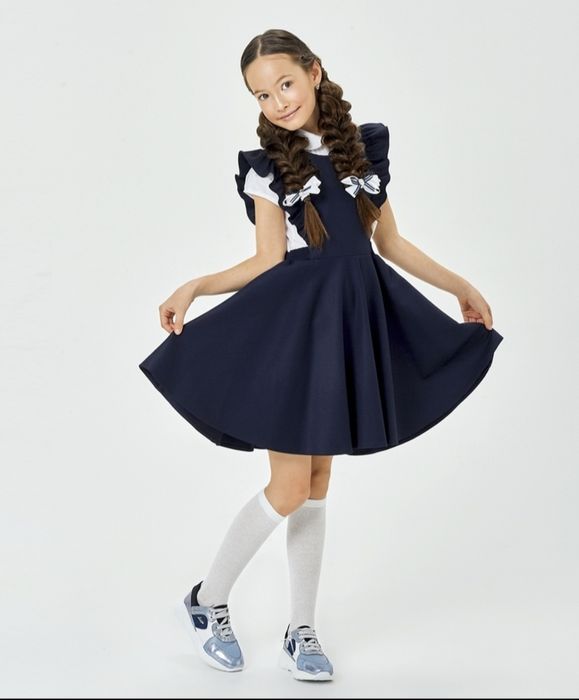 Продам школьный сарафан