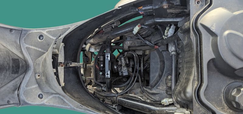 Yamaha Neos Ямаха Неос Скутер мотопед НА ЧАСТИ