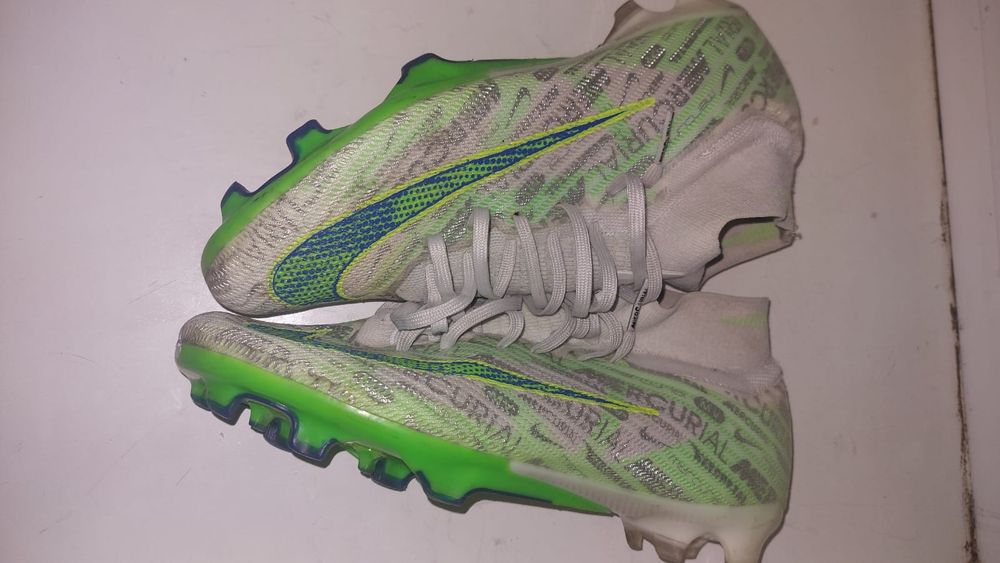 Продам бутсы Меркуриал