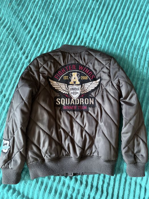 Продам бомбер для мальчика