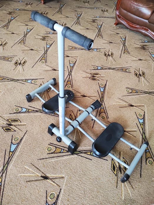 Продам тренажер для ног.