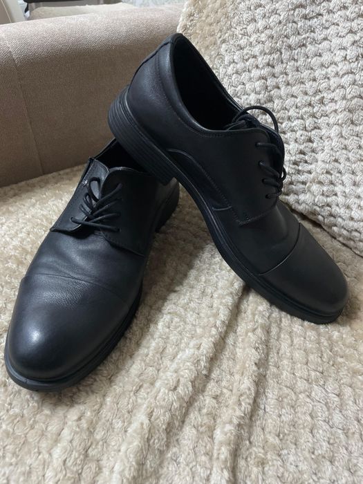 Коженные туфли 41 размер