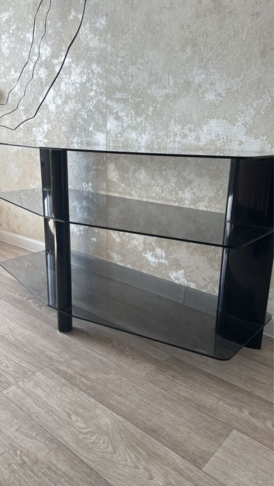 Отдам даром под телевизор подставку