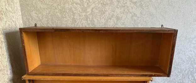Cтул, cтол-книжка, табуретка, книжная полка, хонтахта