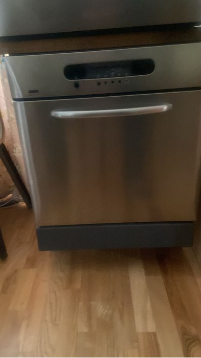 Продам Посудомоечную Машину ZANUSSI ZDS 699