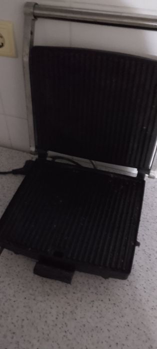 Продам грильницу