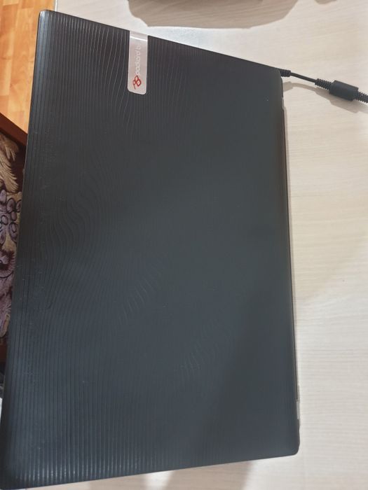 dau acest aparat si leptop la schimb cu alt leptop