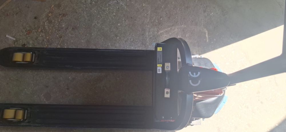 Електрическа палетна количка LIFTEXWAT by CANDEX – 2000 кг