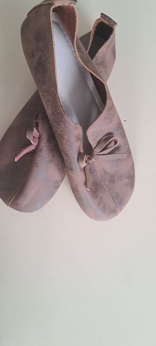 Продаются туфли  коричневого цвета