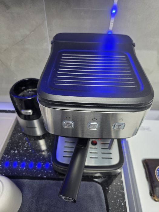 Vand aparat de cafea nou