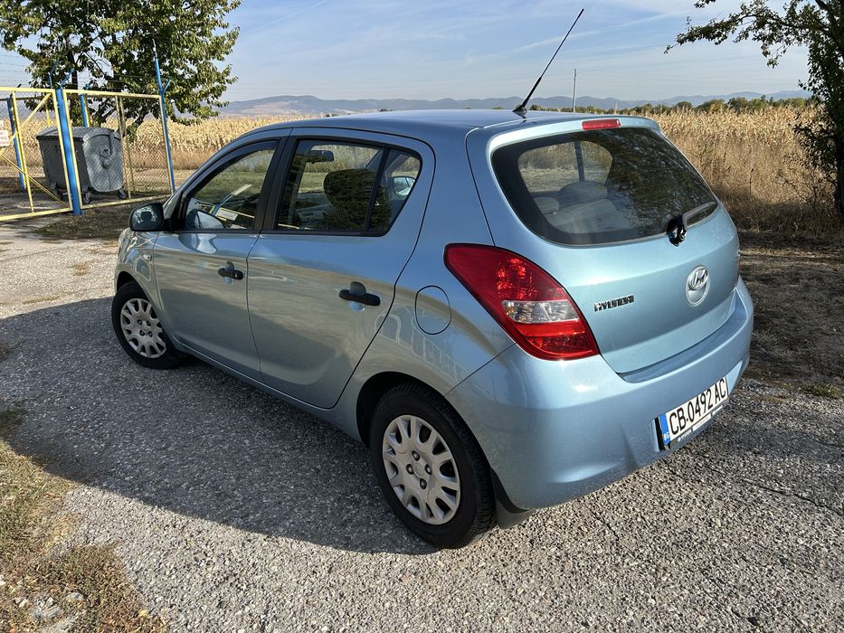 Продавам Hyundai i20