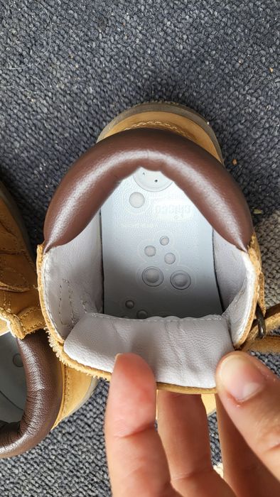 Ghetuțe Chicco piele Flex zone!