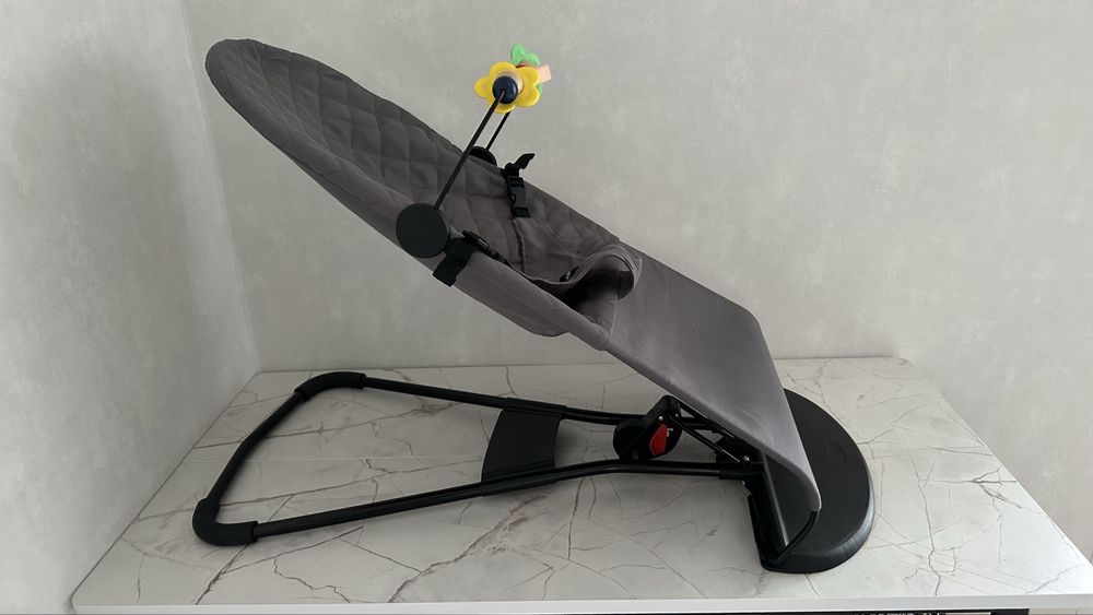 Продам детский шезлонг