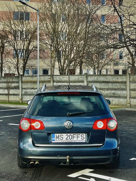 Vand Volkswagen Passat B6 Break Highline 2.0TDI din 2007 foarte DOTAT!