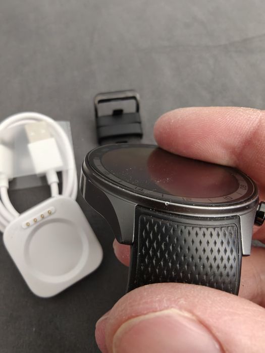 Продам смарт часы OnePlus watch 2r