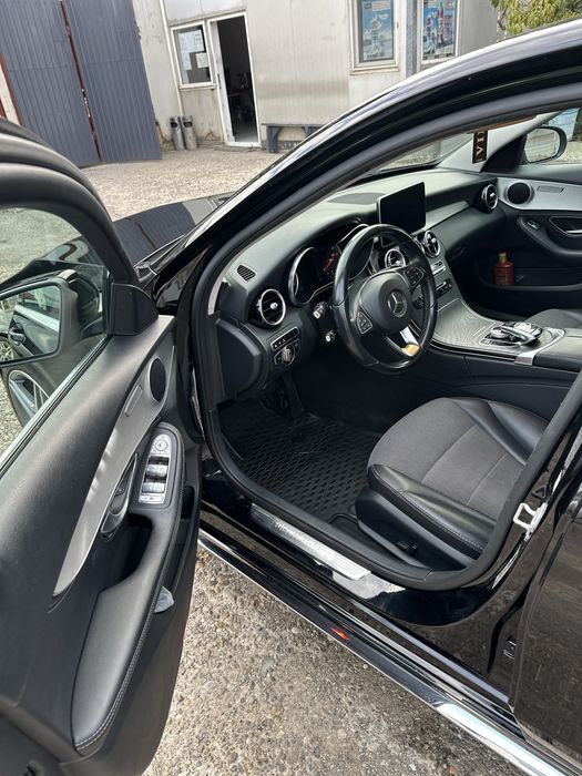 Mercedes C Class 250 4matic biturbo 204CP