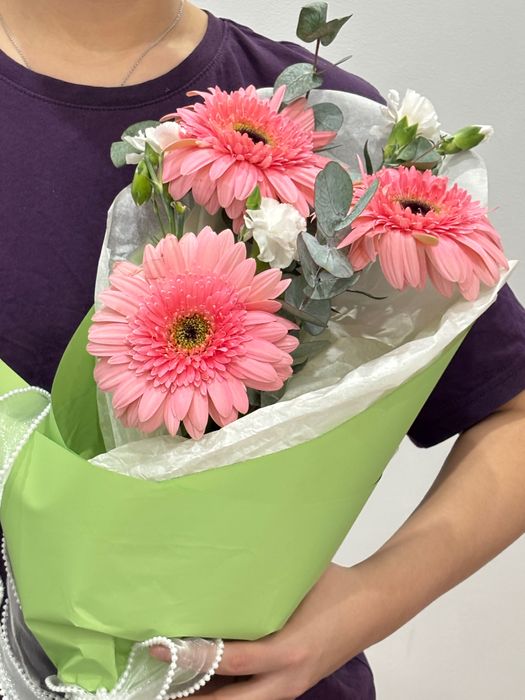 Букеты | Тюльпаны | Розы | Гвоздики