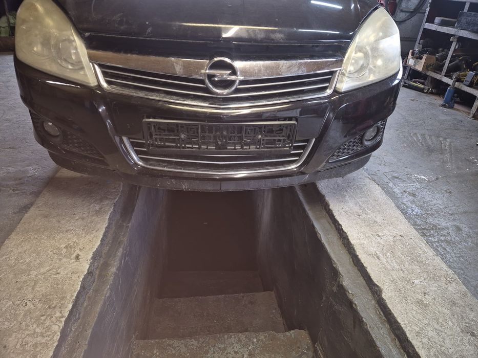 Bara fata Opel astra h