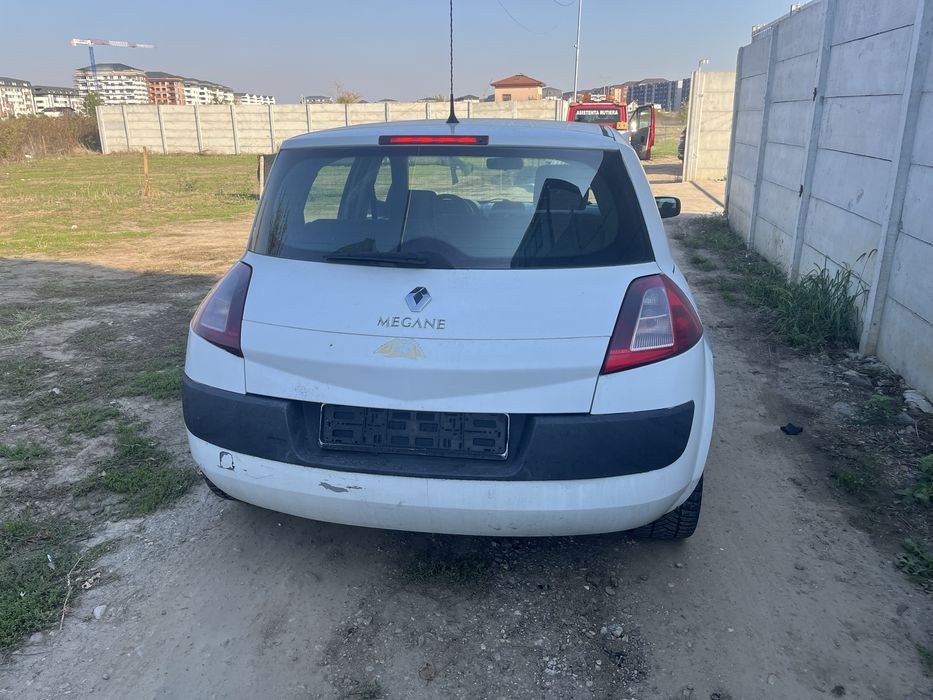 Dezmembrez Renault Megane 2 hatchbach 1.5 diesel euro 3