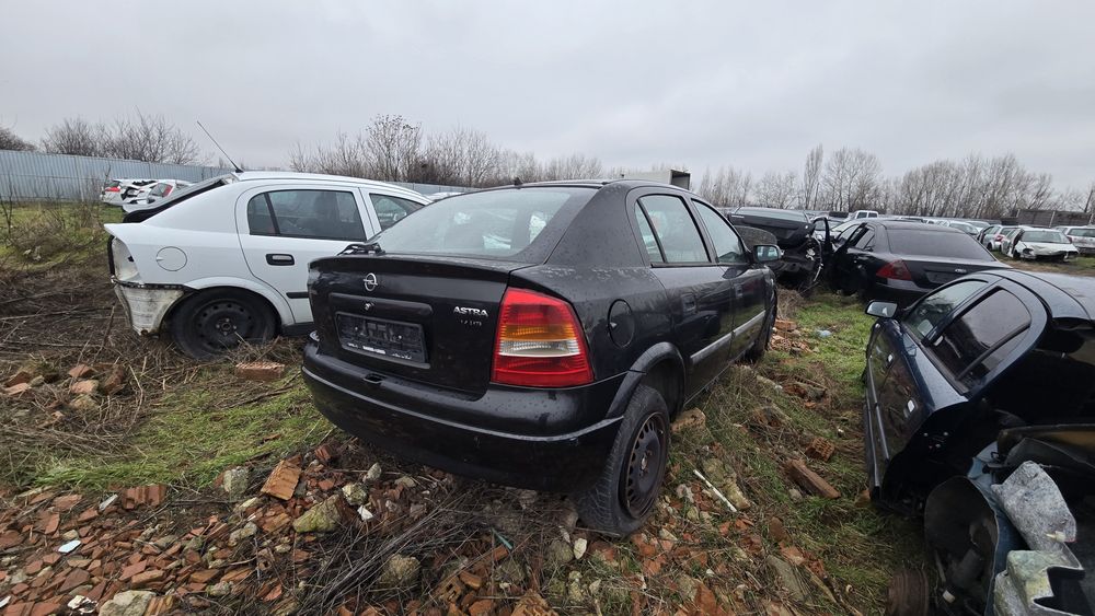 Astra G stopuri capota usi usa portbagaj hayon  bara armatura  scaune stop Oglinzi oglinda aripa punte fuzeta cutie viteze caseta pompa servo roti