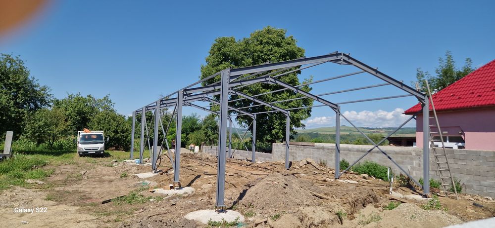 Vând hală metalica