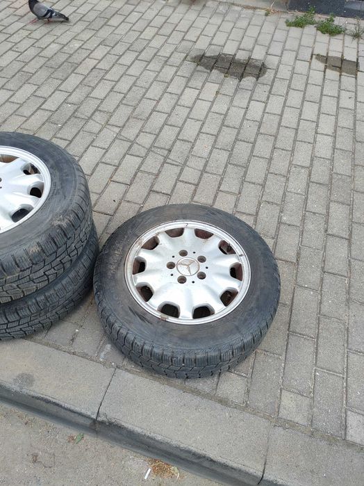 комплект гуми и алуминиеви джанти