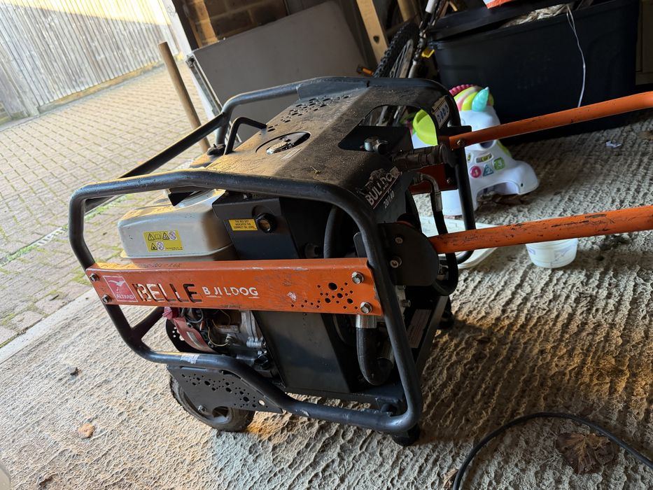 Vand scule profesionale