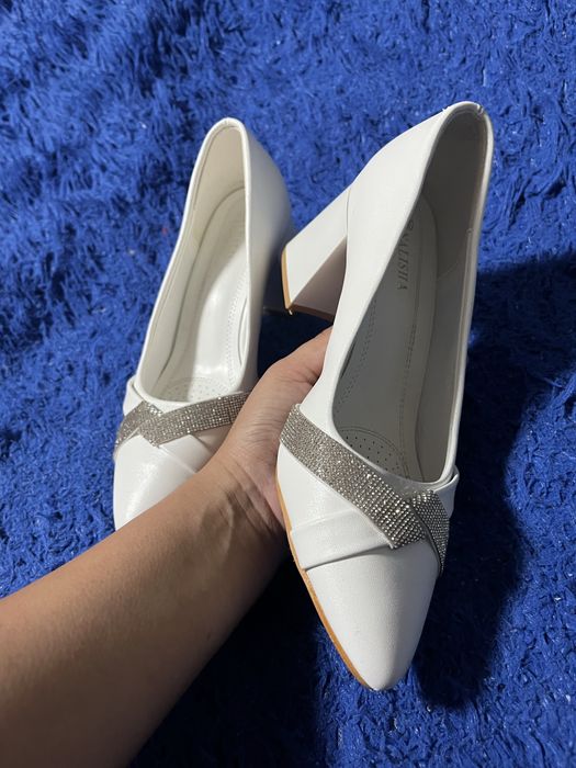 Продам Туфли «Белые»