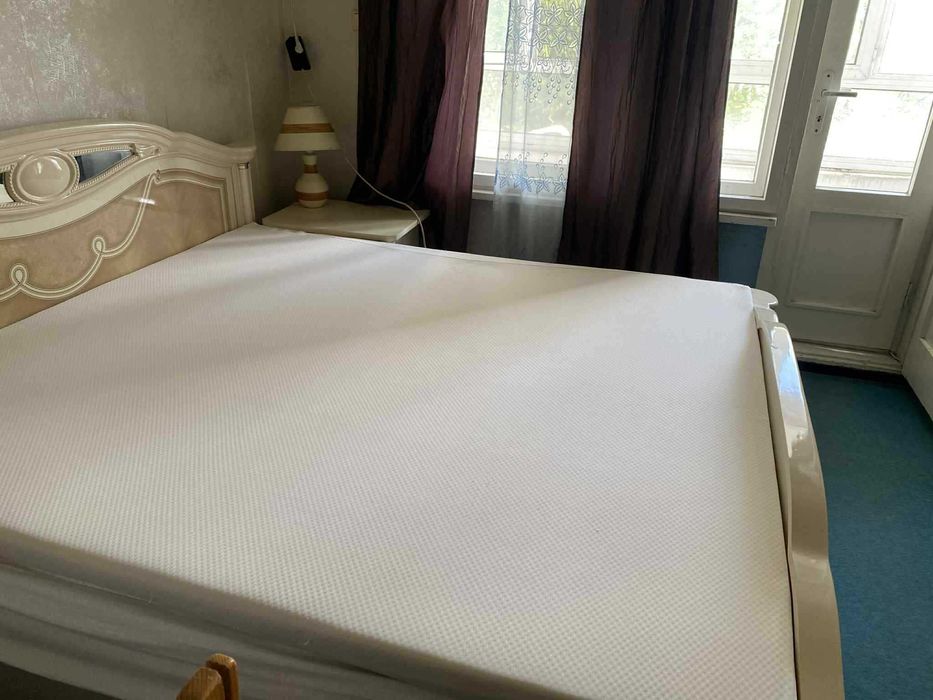 Масивен спален комплект