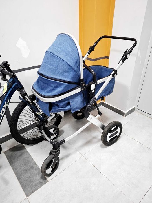 Продам коляску пишите на вацап