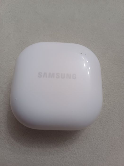 Samsung buds2 в хорошем состояний