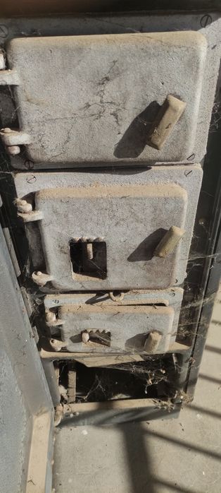 Печка на твърдо гориво